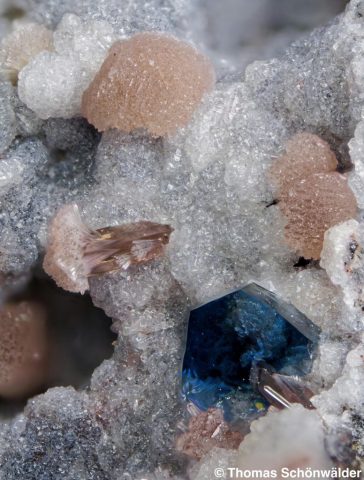 Mullit mit Osumillit; Bellerberg, BB 2,5 mm; Sammlung Thomas Schönwälder; © Thomas Schönwälder